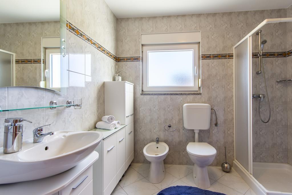 Apartments Alba Fažana エクステリア 写真
