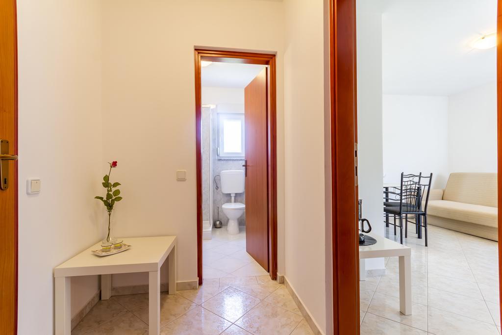 Apartments Alba Fažana エクステリア 写真
