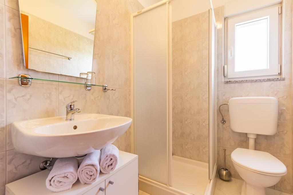 Apartments Alba Fažana エクステリア 写真
