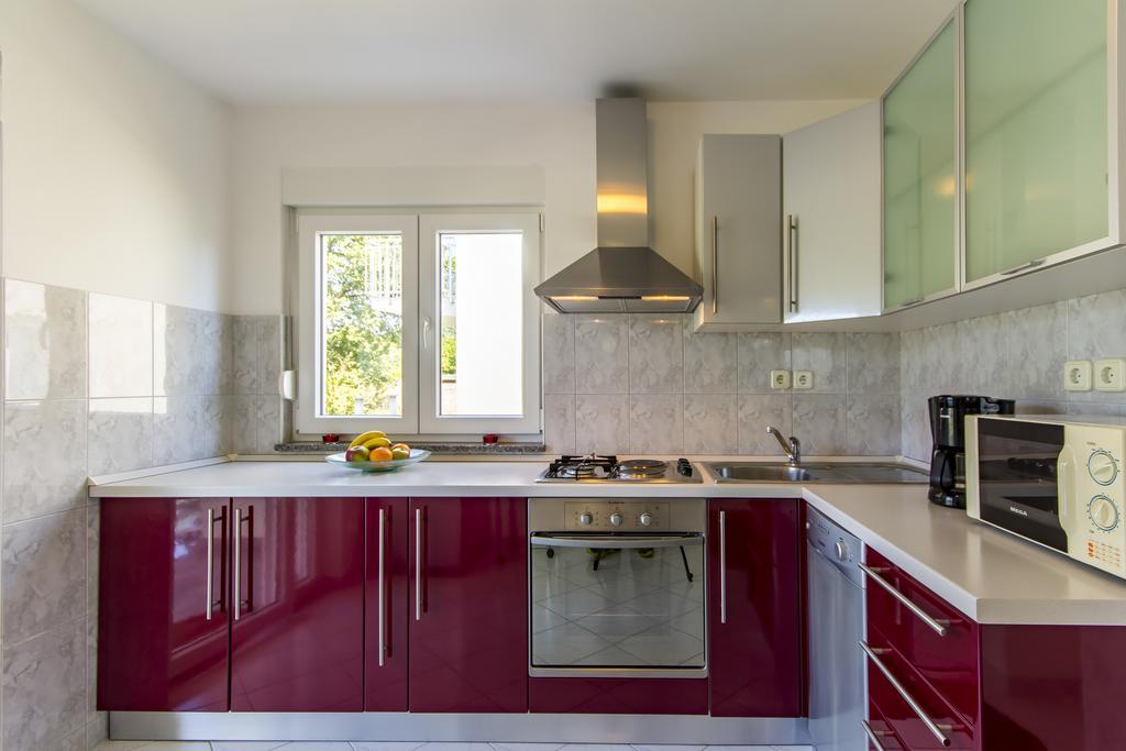 Apartments Alba Fažana エクステリア 写真