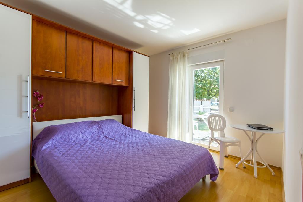 Apartments Alba Fažana エクステリア 写真