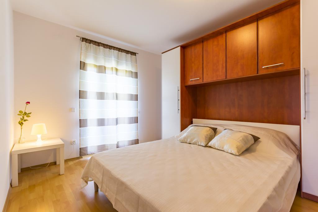 Apartments Alba Fažana エクステリア 写真